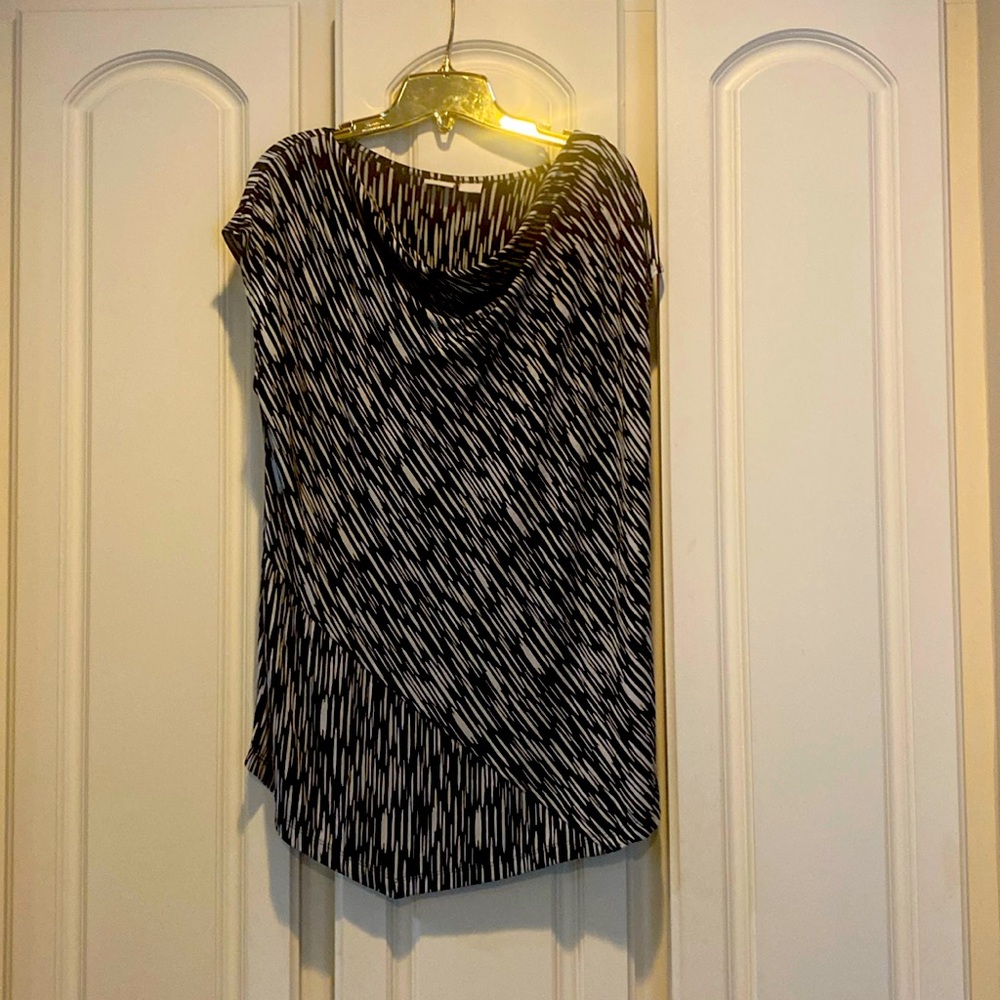 Chico's black and white blouse. Travelers. Size 3. US size 16/18